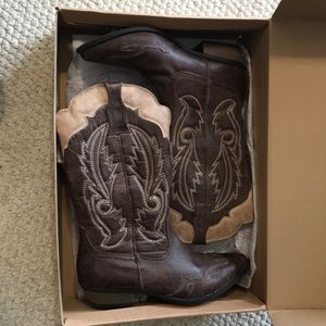 Boutique cowboy boots